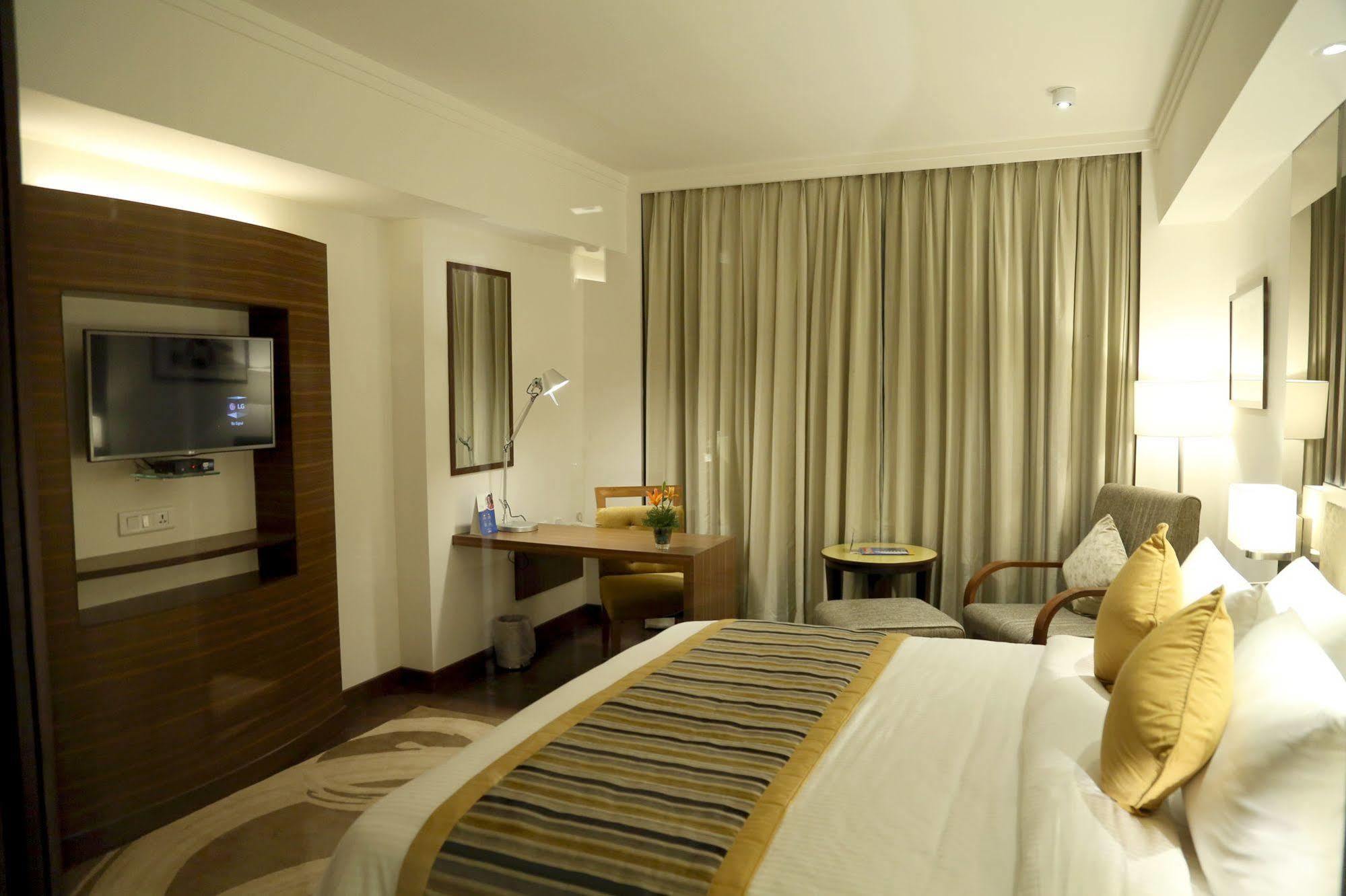 Aditya Park-A Sarovar Portico Hotel Haïdarabad Extérieur photo
